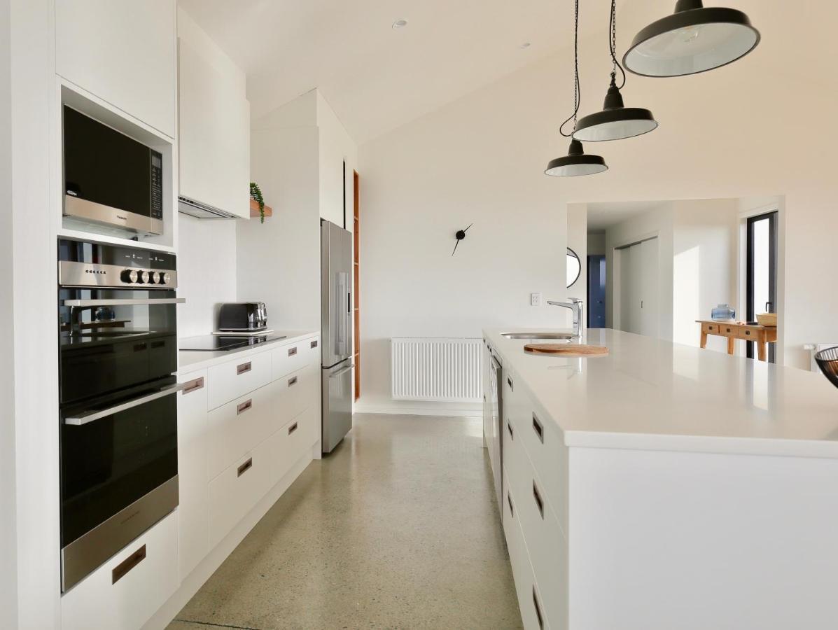 Lake House - Te Anau Holiday Home Экстерьер фото
