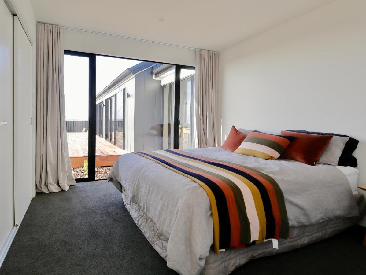 Lake House - Te Anau Holiday Home Экстерьер фото