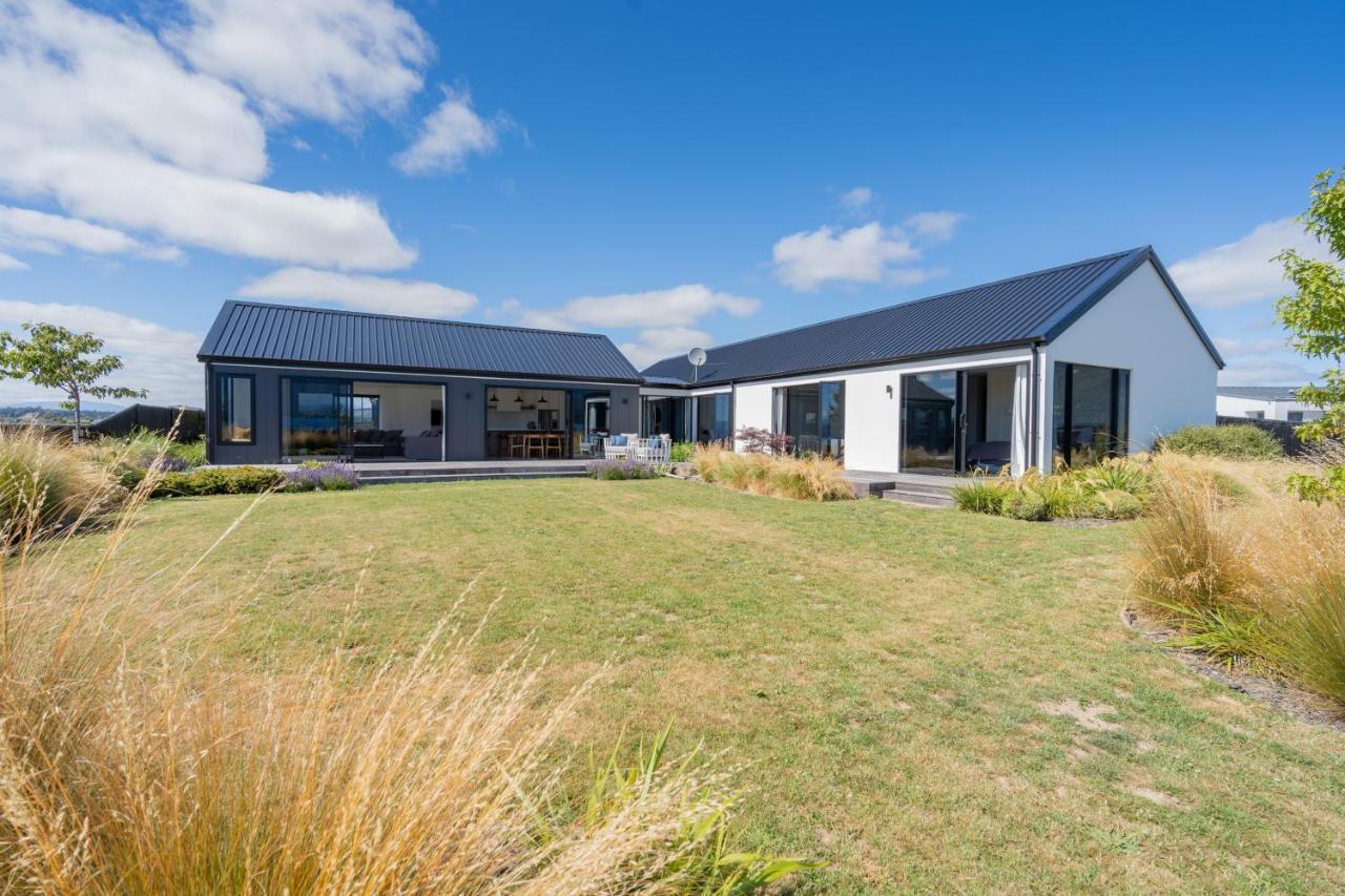 Lake House - Te Anau Holiday Home Экстерьер фото