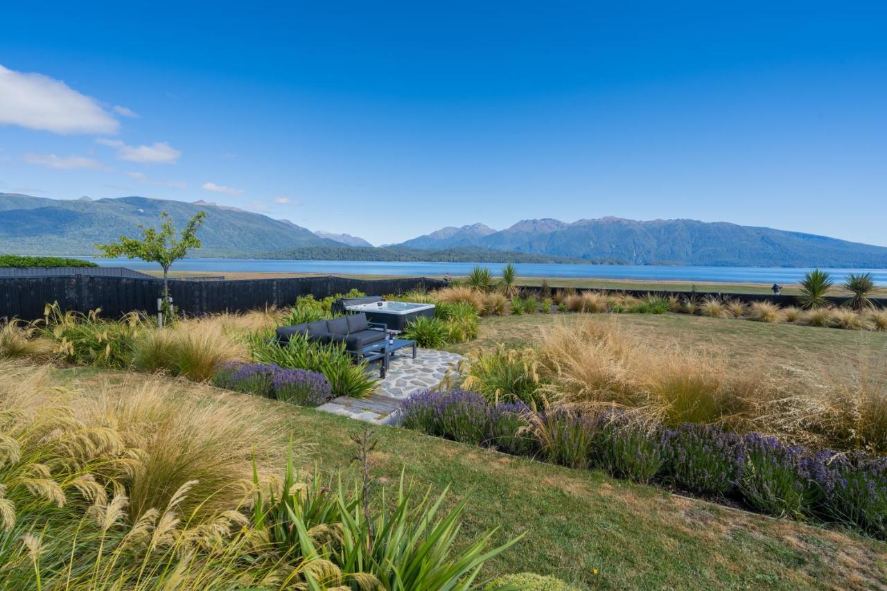 Lake House - Te Anau Holiday Home Экстерьер фото