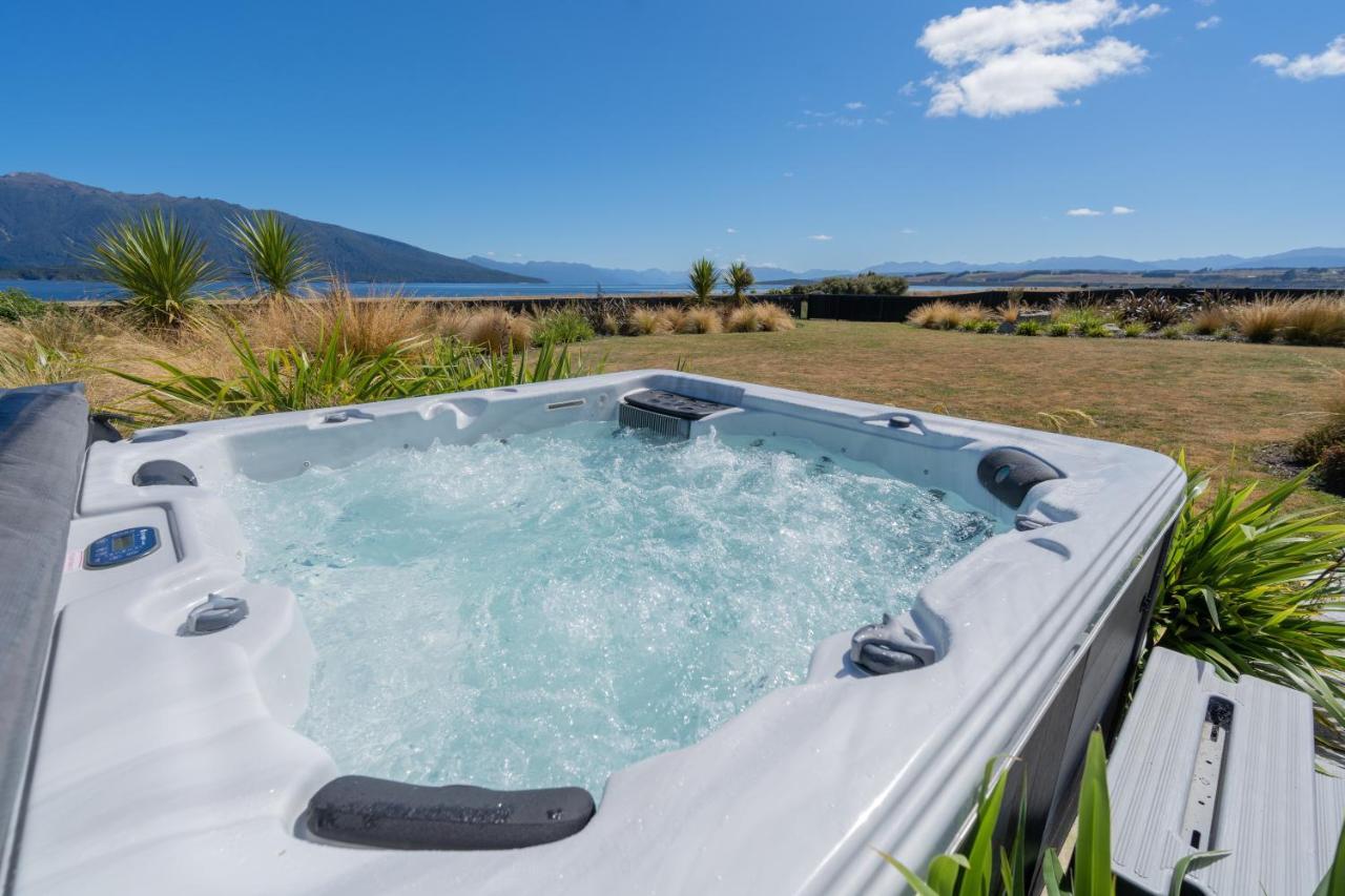 Lake House - Te Anau Holiday Home Экстерьер фото