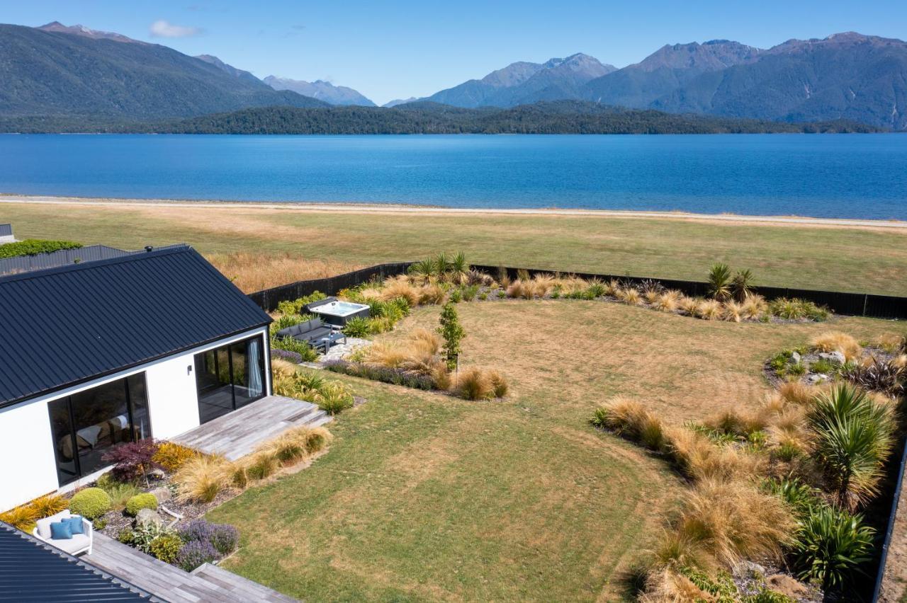 Lake House - Te Anau Holiday Home Экстерьер фото